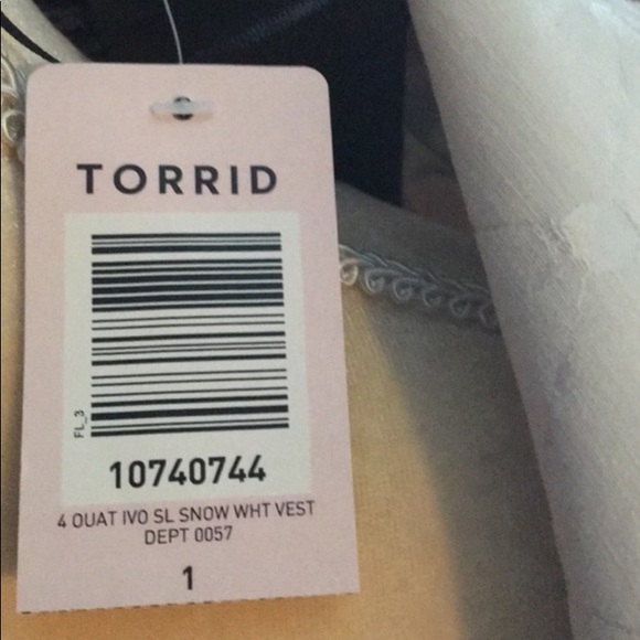 ๐๐๐Once Upon a Time Snow White Vest top - Picture 9 of 12